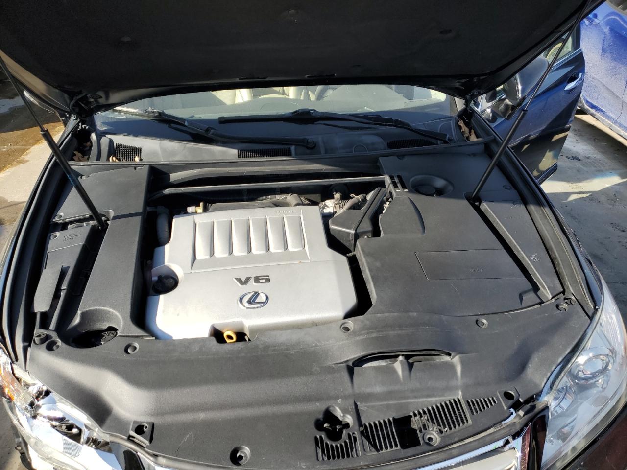 2010 Lexus ES - Image 11