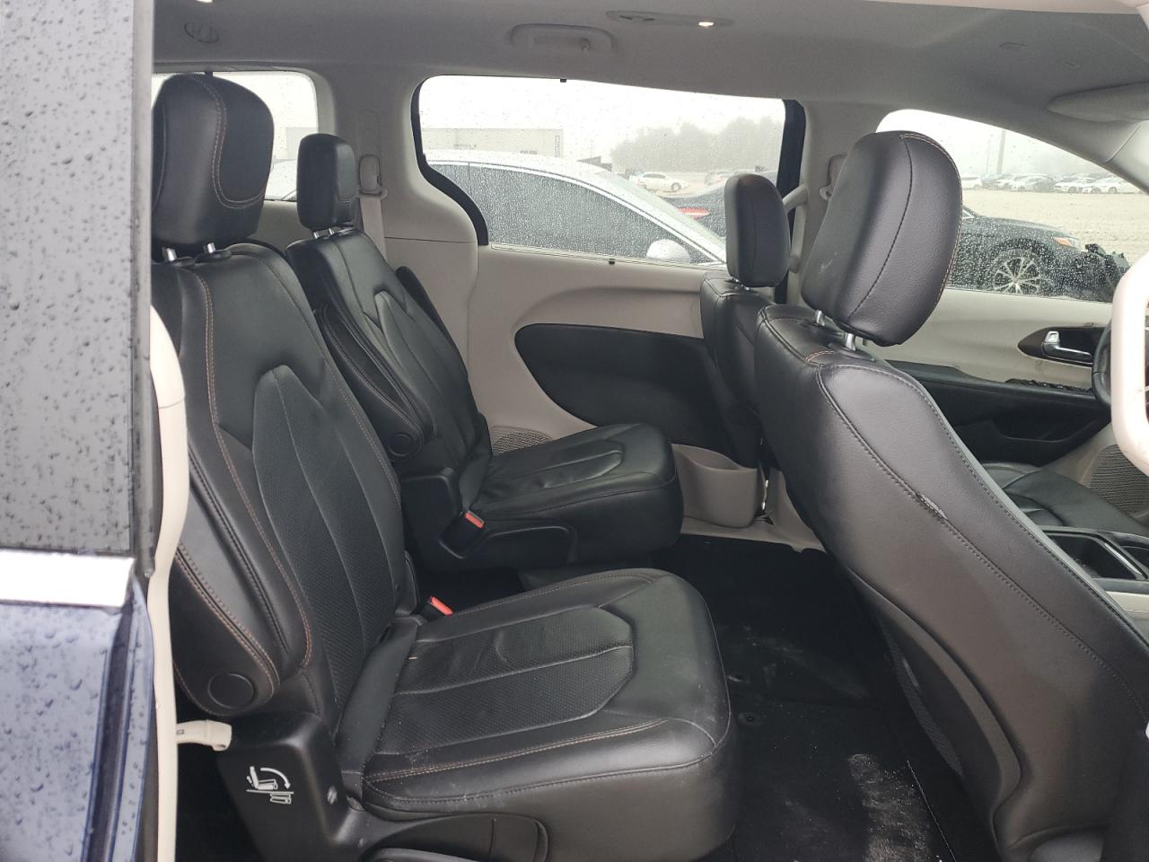 2019 Chrysler Pacifica - Image 11