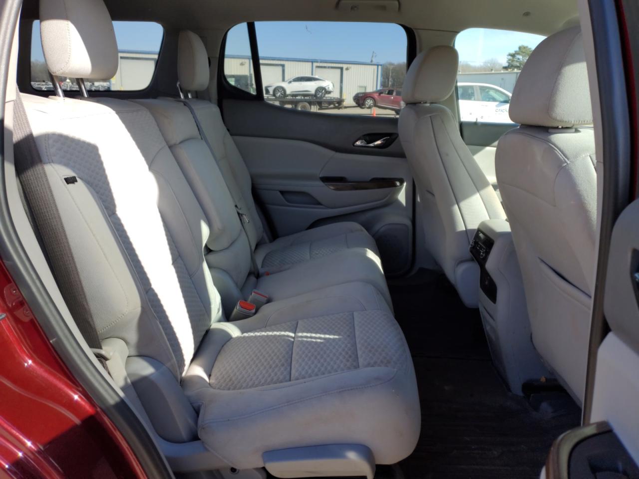 2018 GMC Acadia - Image 11