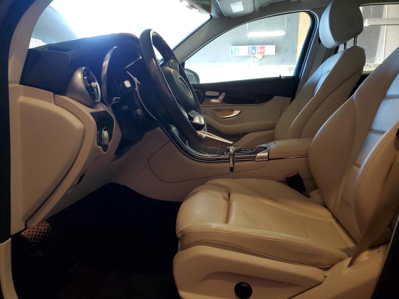 2019 Mercedes-Benz GLC - Image 7
