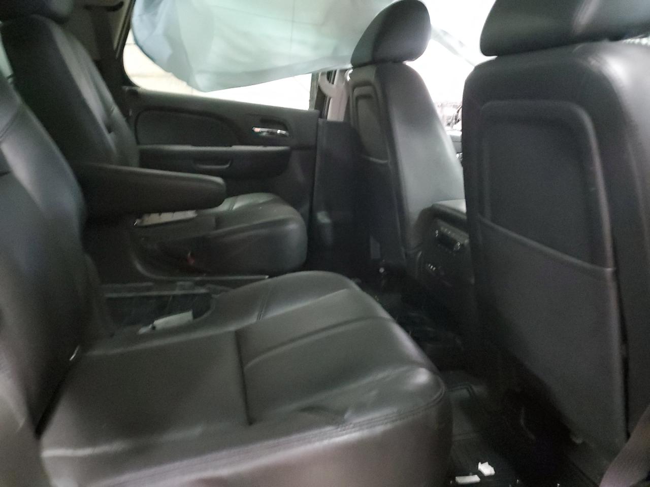 2013 Chevrolet Tahoe - Image 11