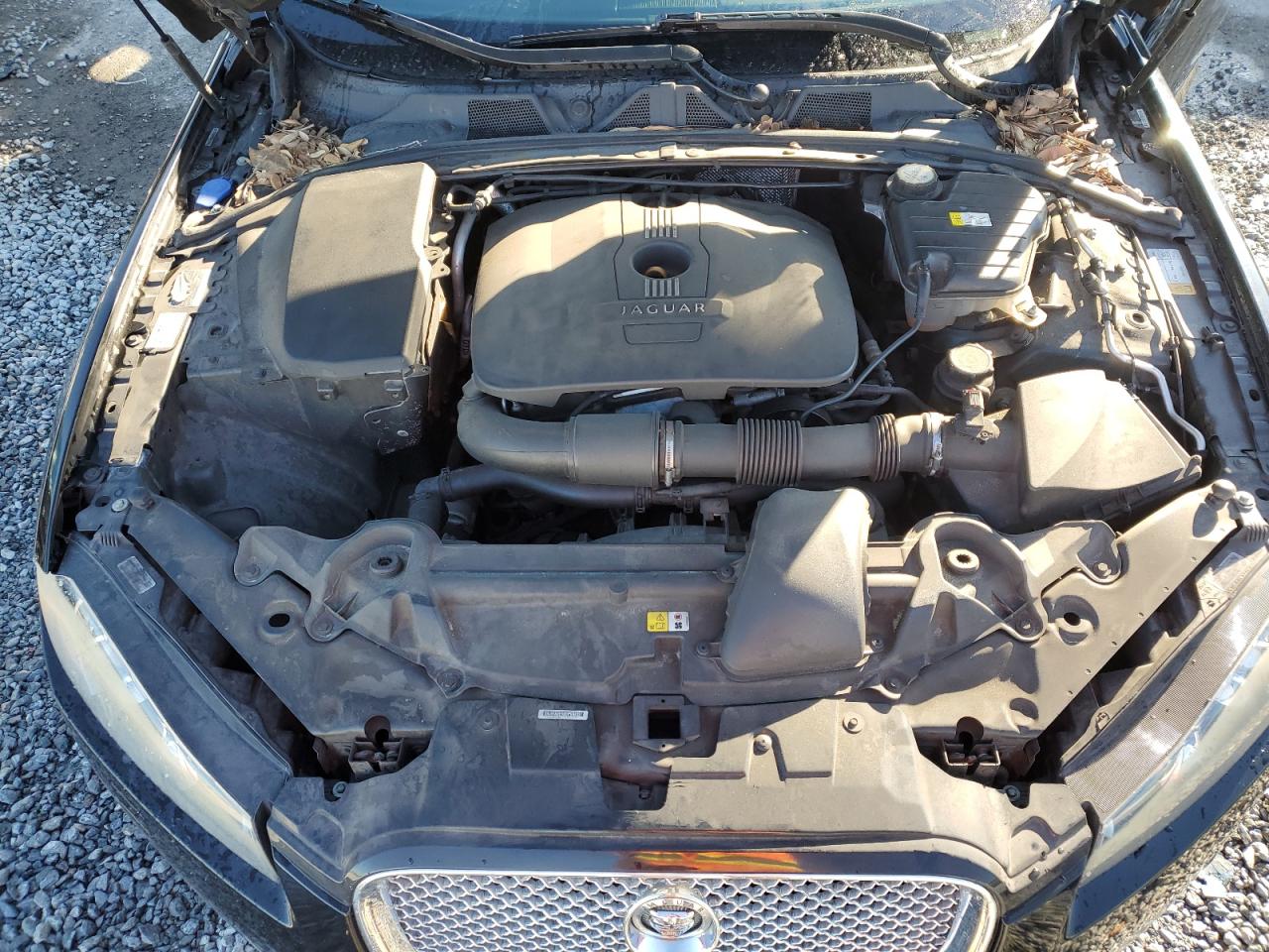 2013 Jaguar XF - Image 12