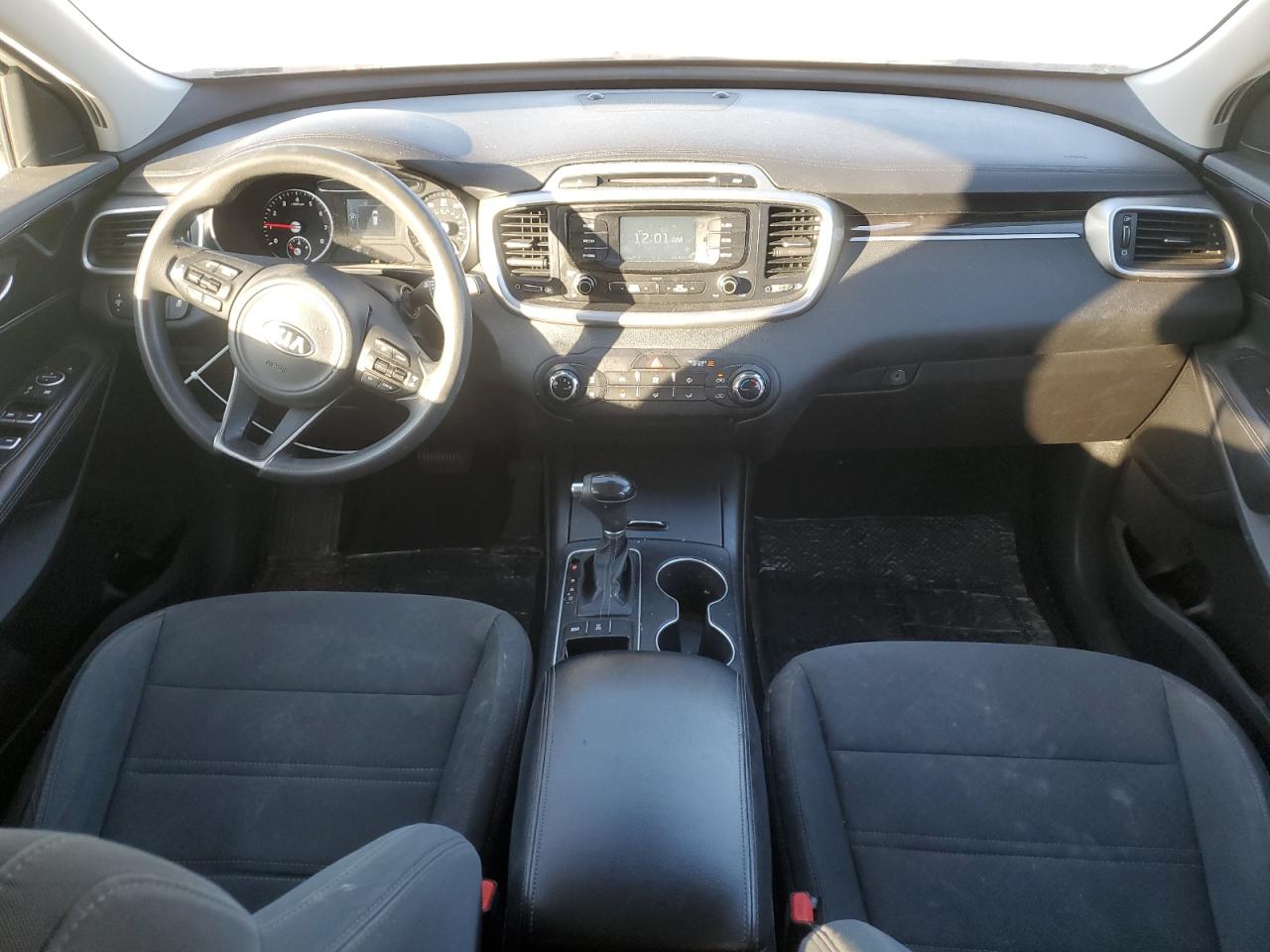 2017 Kia Sorento - Image 8