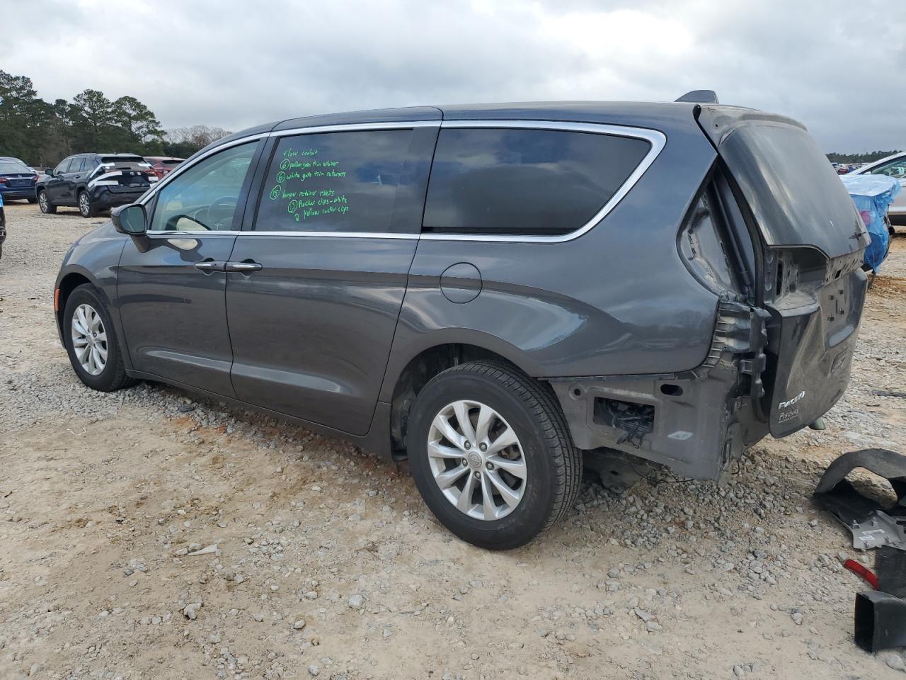 2019 Chrysler Pacifica - Image 2