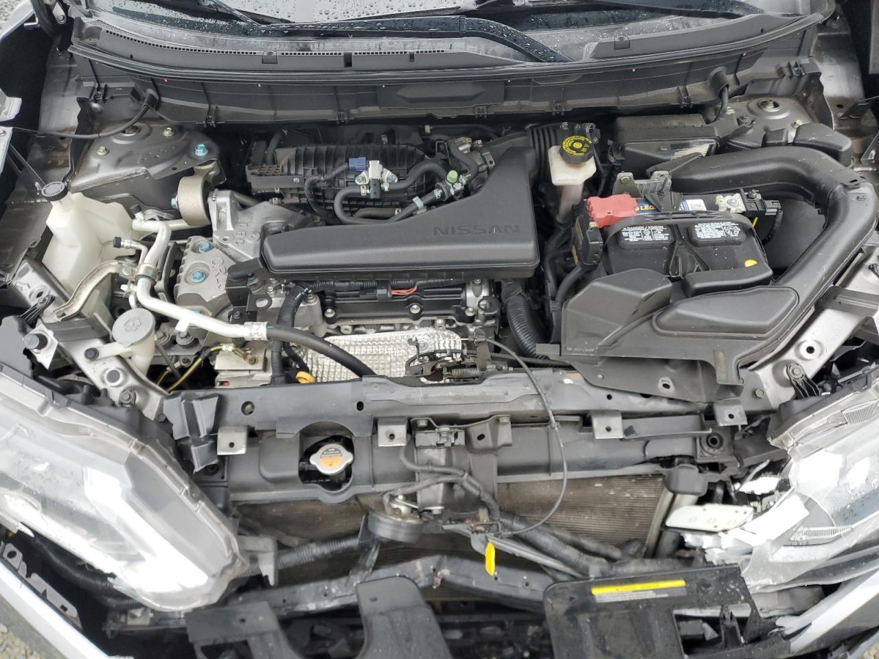 2017 Nissan Rogue - Image 13