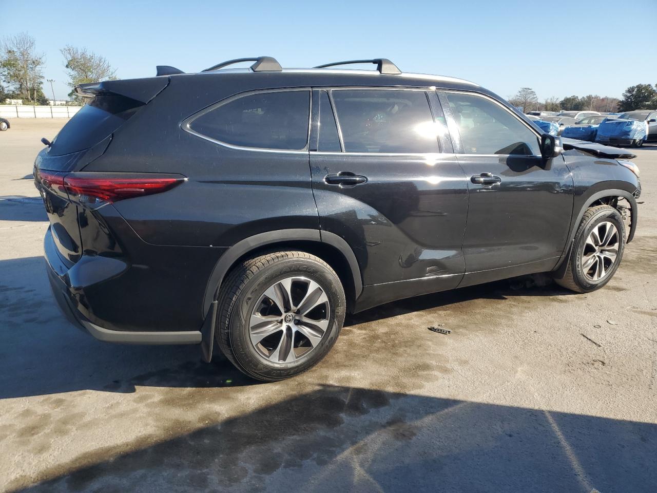 2020 Toyota Highlander - Image 3