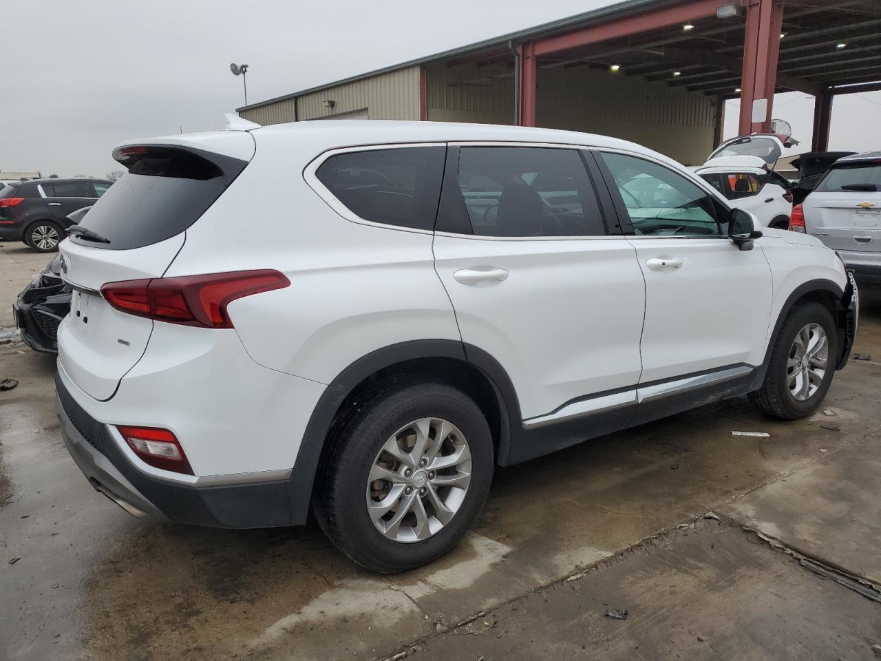 2020 Hyundai Santa Fe - Image 3