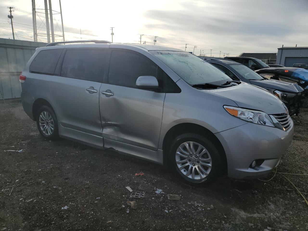 2011 Toyota Sienna - Image 4
