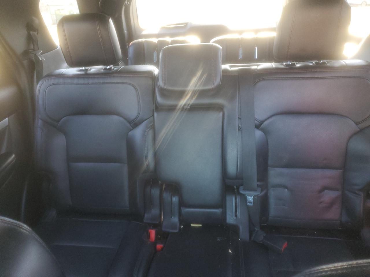 2016 Ford Explorer - Image 10