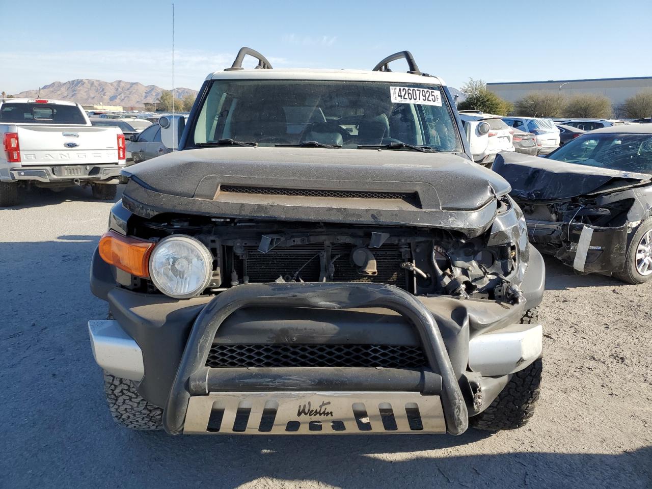 2010 Toyota FJ Cruiser - Image 5