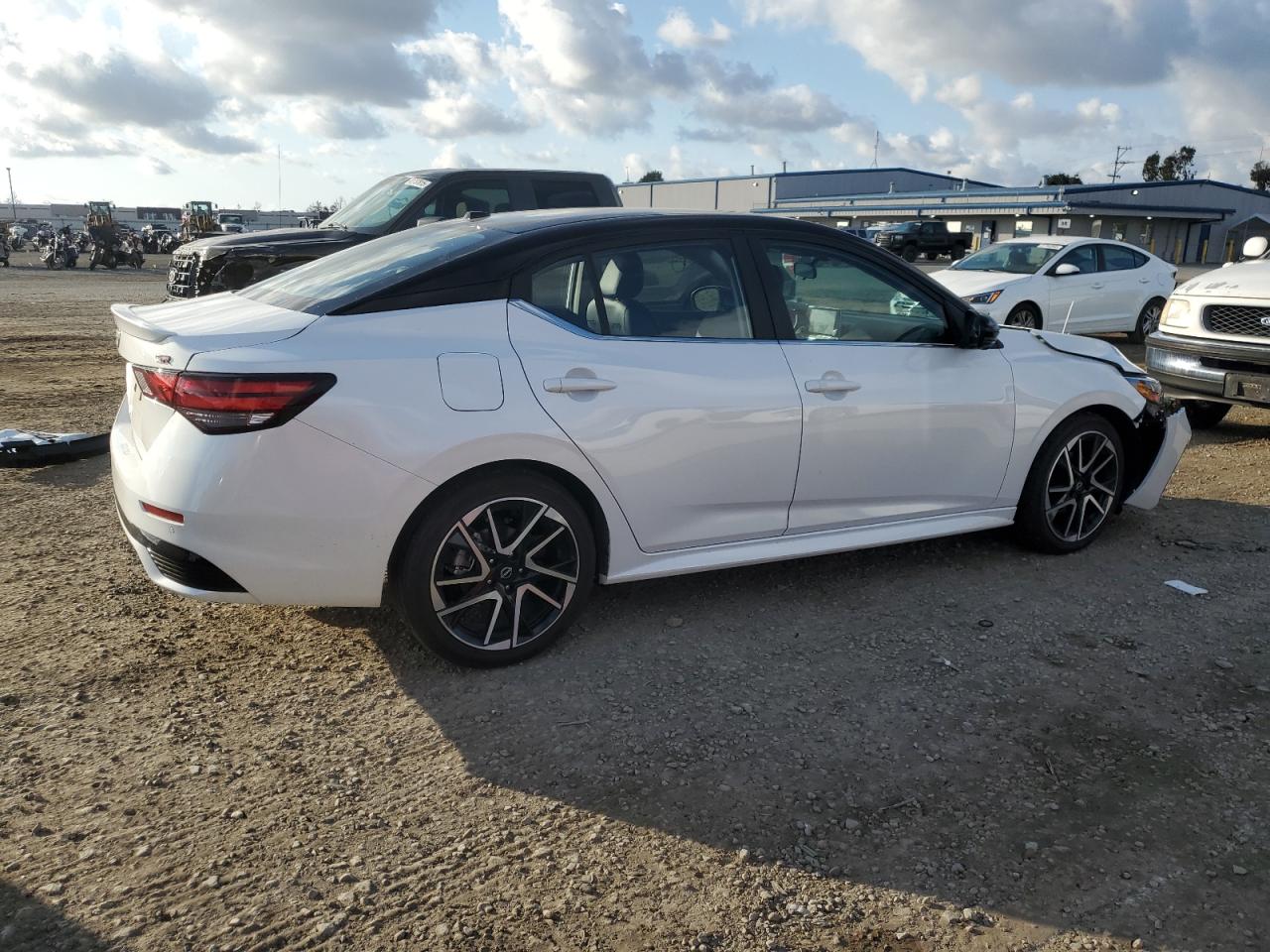 2024 Nissan Sentra - Image 3