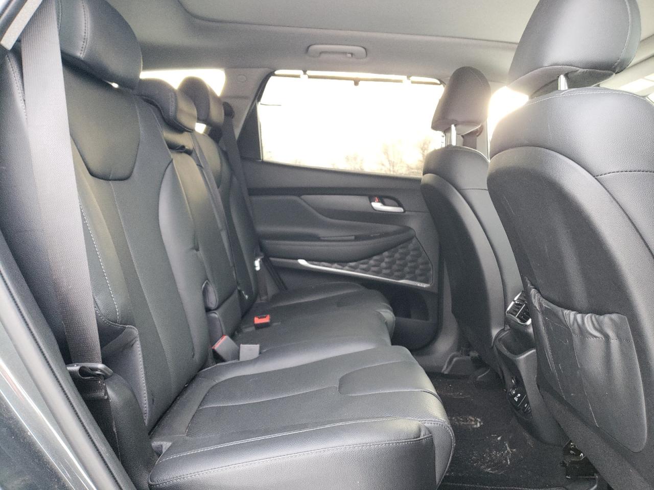 2020 Hyundai Santa Fe - Image 11