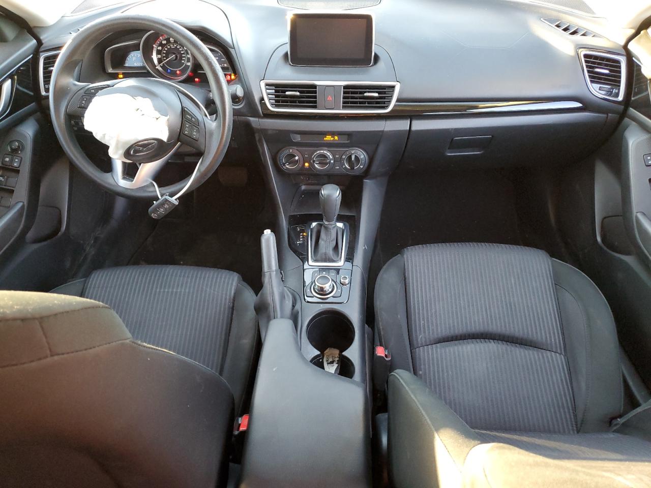 2016 Mazda 3 - Image 8