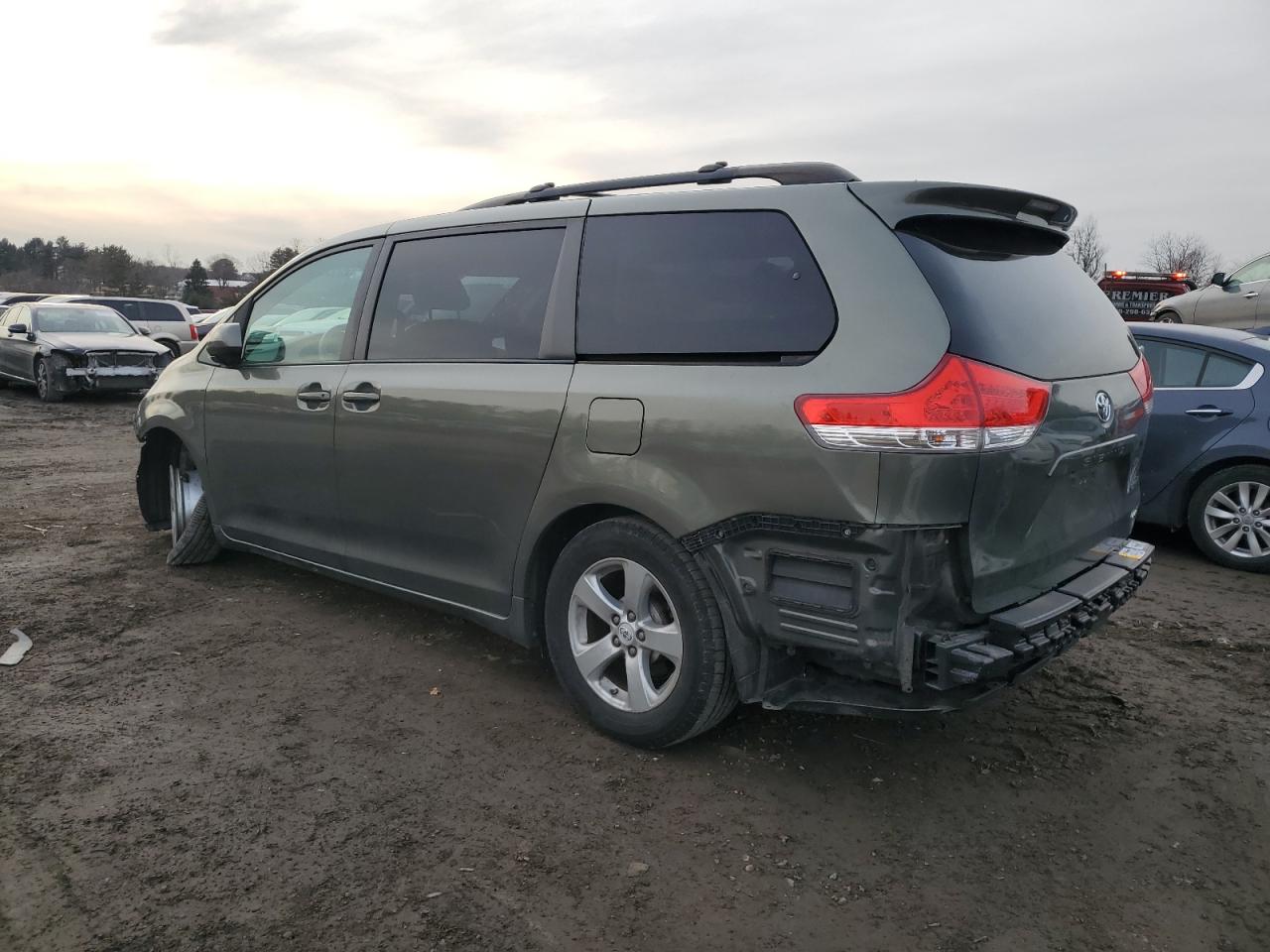 2011 Toyota Sienna - Image 2