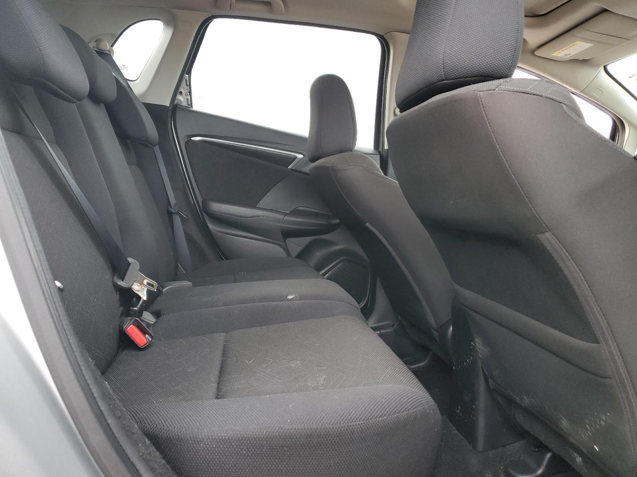 2015 Honda Fit - Image 10