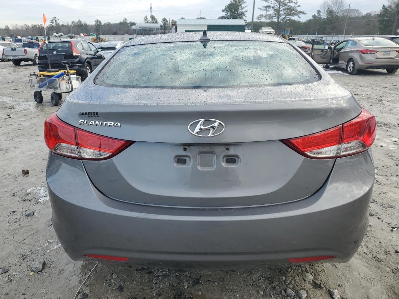 2013 Hyundai Elantra - Image 6