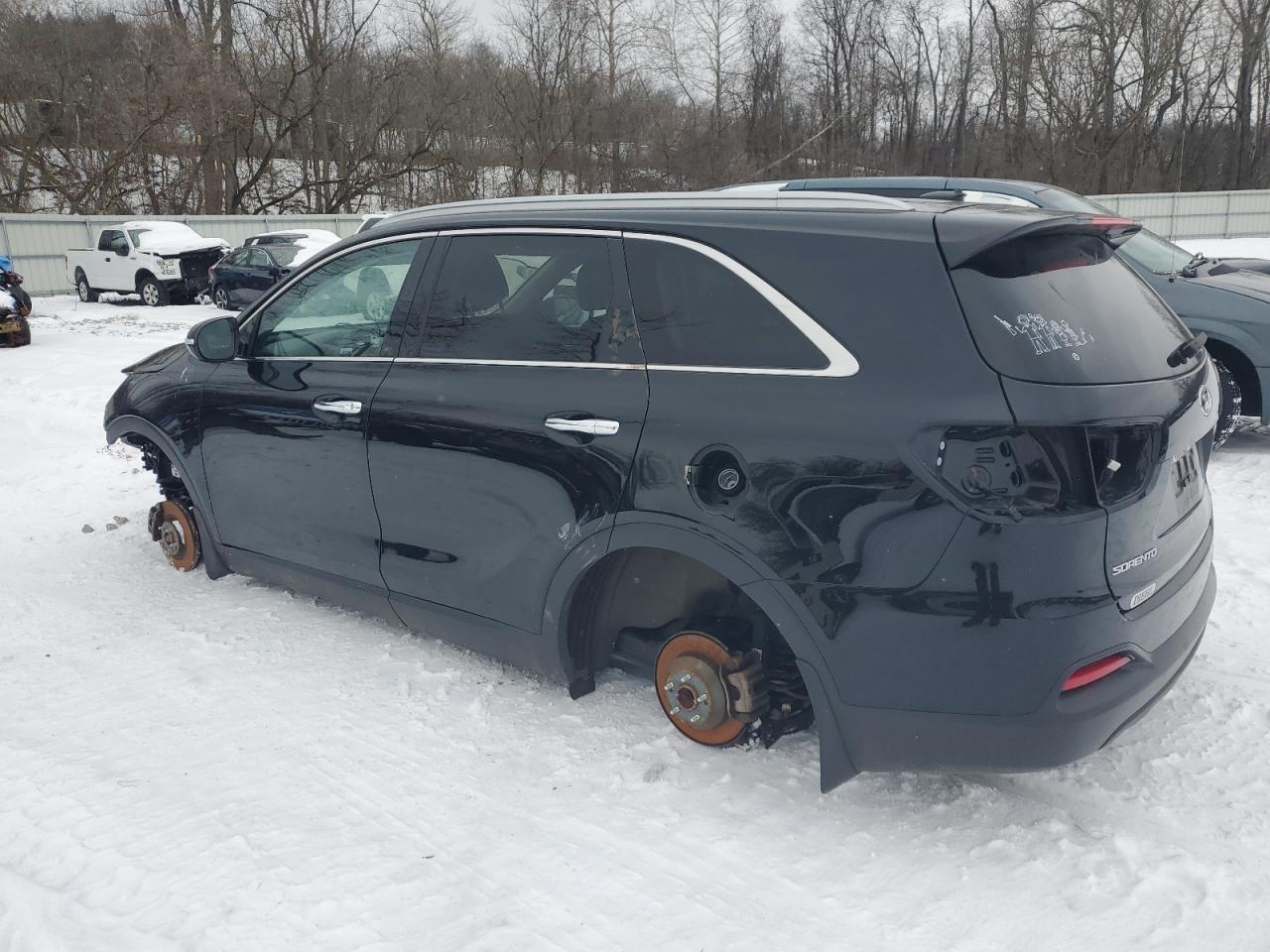 2017 Kia Sorento - Image 2