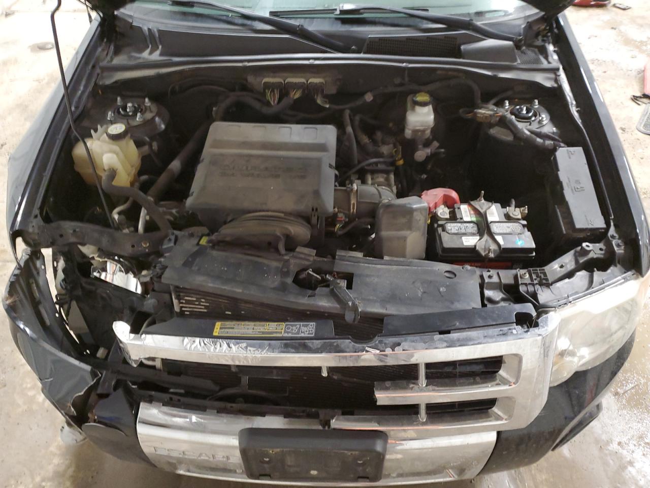 2010 Ford Escape - Image 12