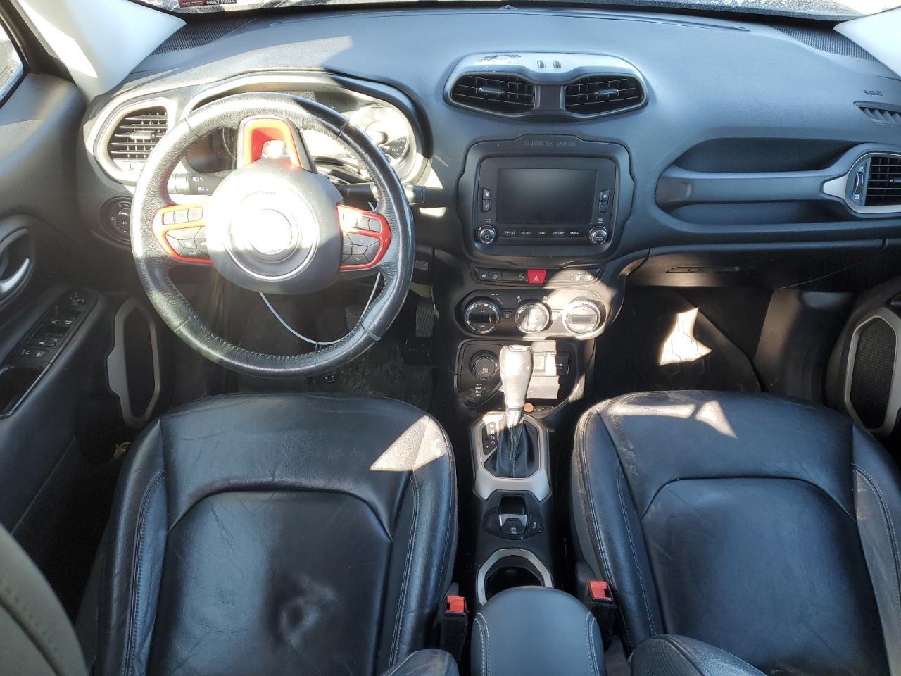 2015 Jeep Renegade - Image 8