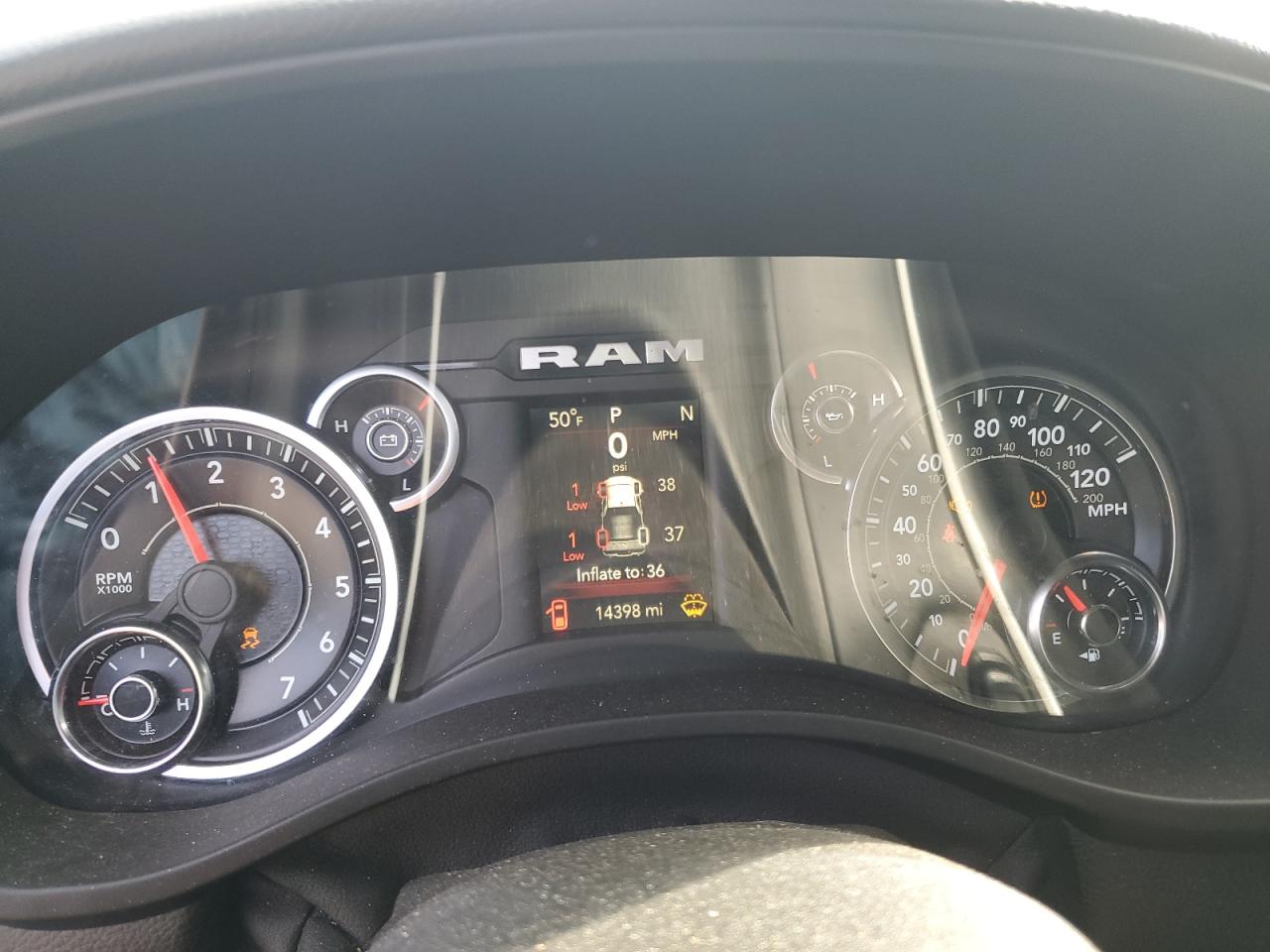 2021 RAM 1500 - Image 9