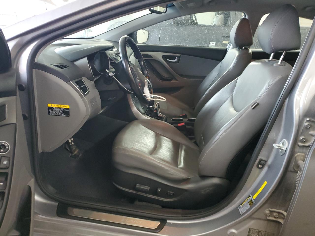 2015 Hyundai Elantra - Image 7