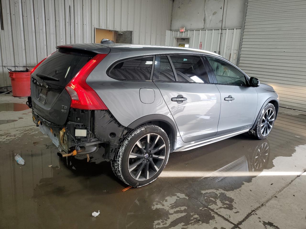 2016 Volvo V60 - Image 3