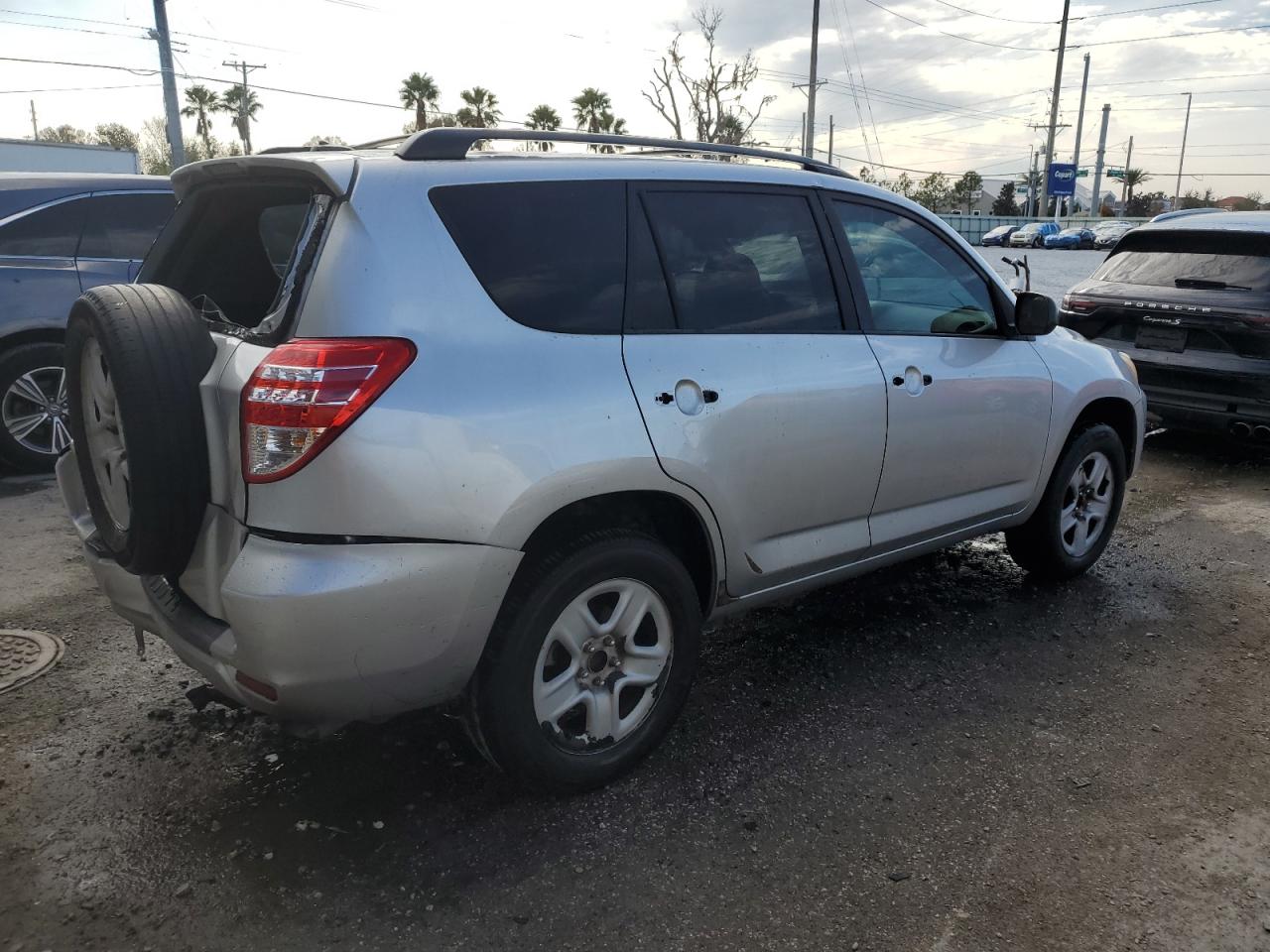 2011 Toyota RAV 4 - Image 3