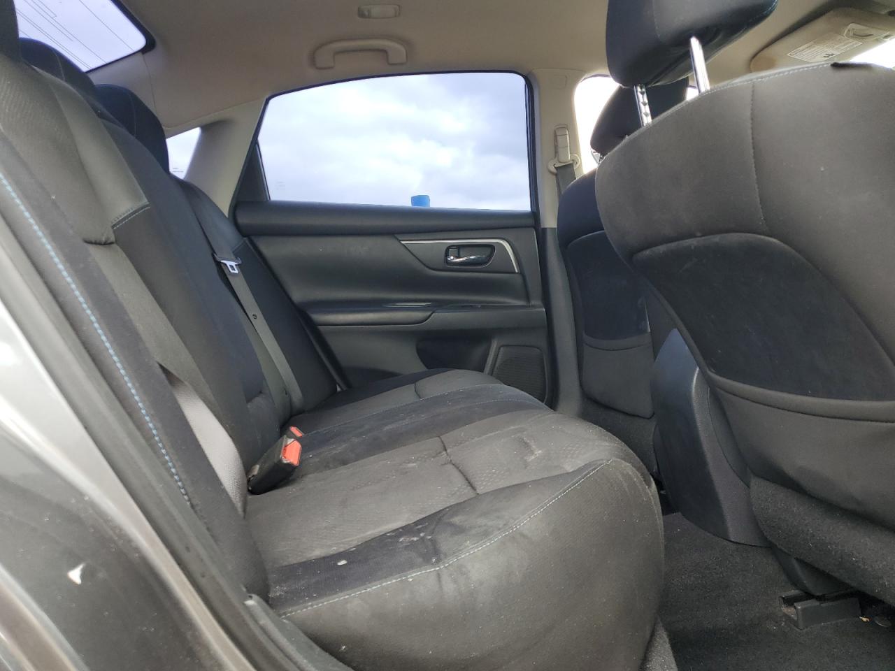 2017 Nissan Altima - Image 10