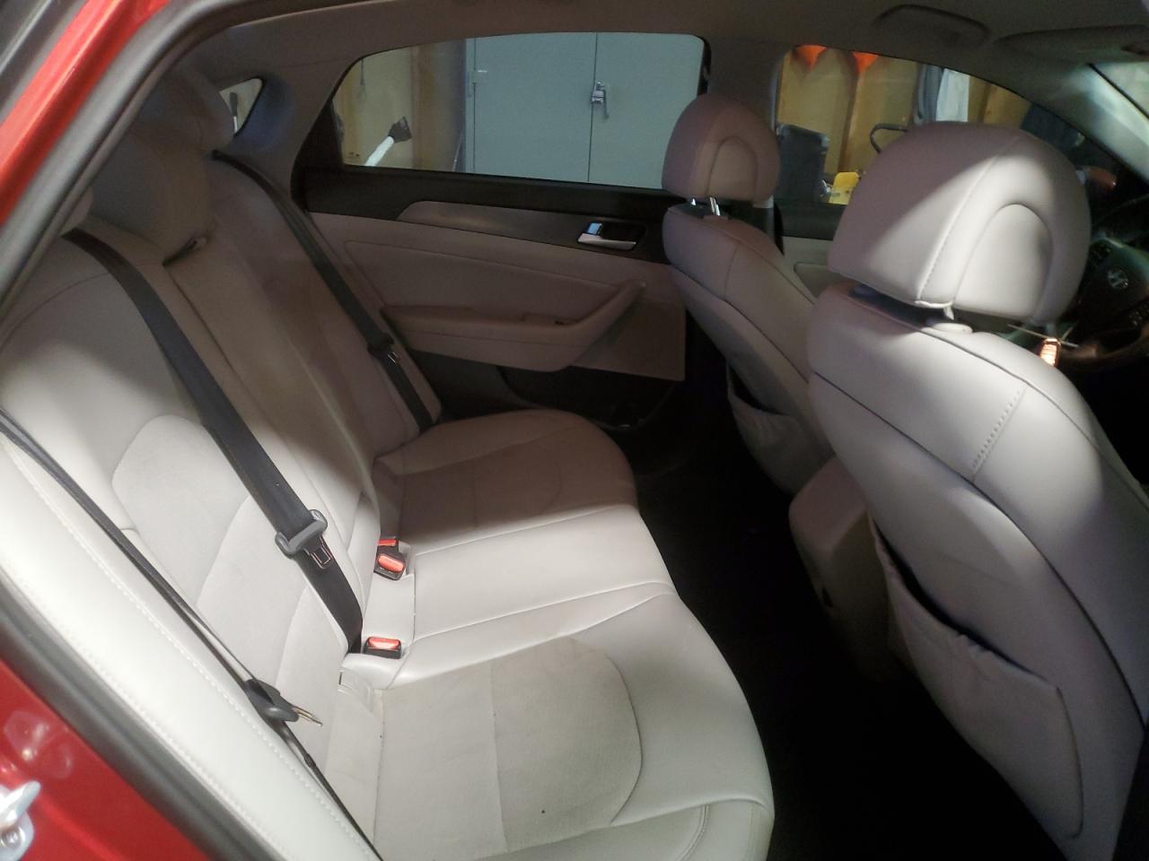 2015 Hyundai Sonata - Image 10