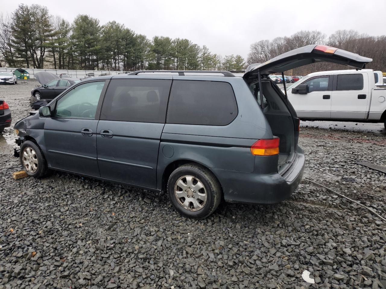 2004 Honda Odyssey - Image 2
