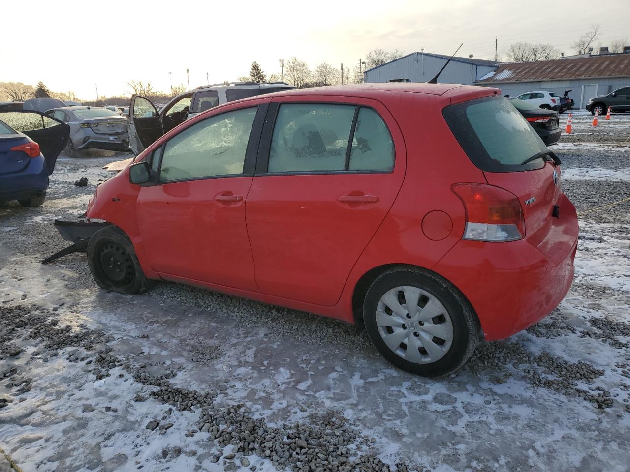 2010 Toyota Yaris - Image 2