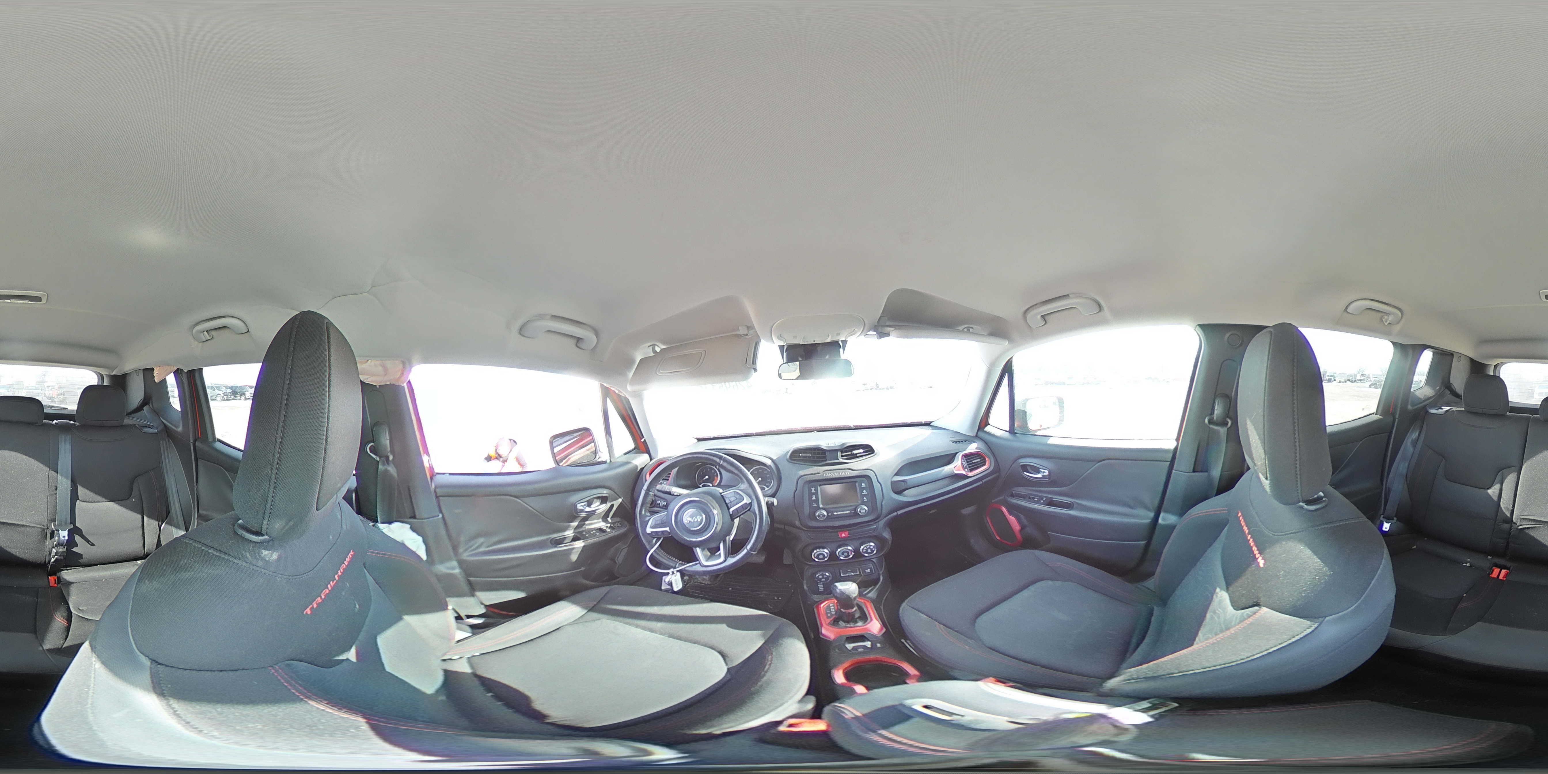 2015 Jeep Renegade - Image 13