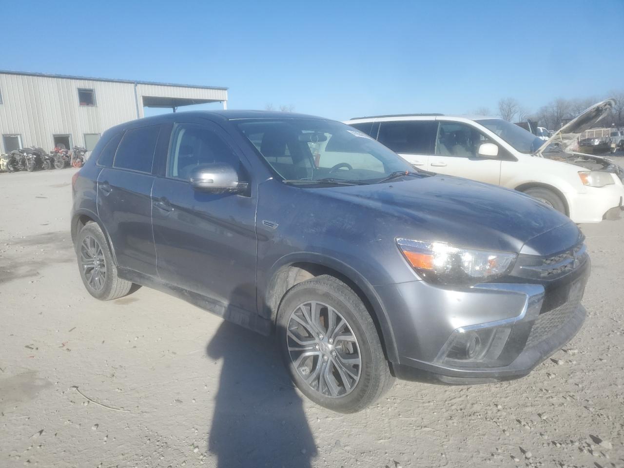 2019 Mitsubishi Outlander - Image 4