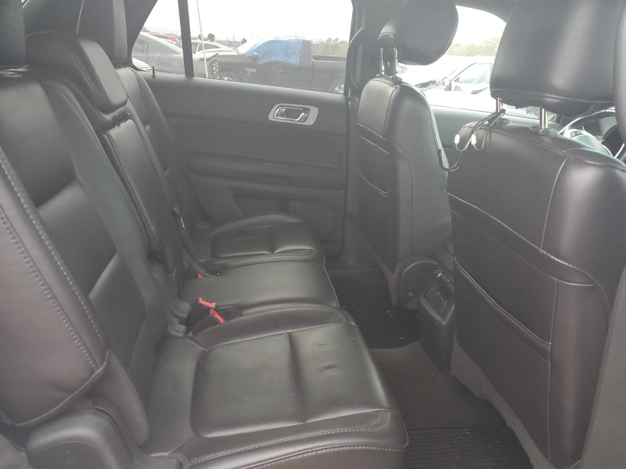 2013 Ford Explorer - Image 11