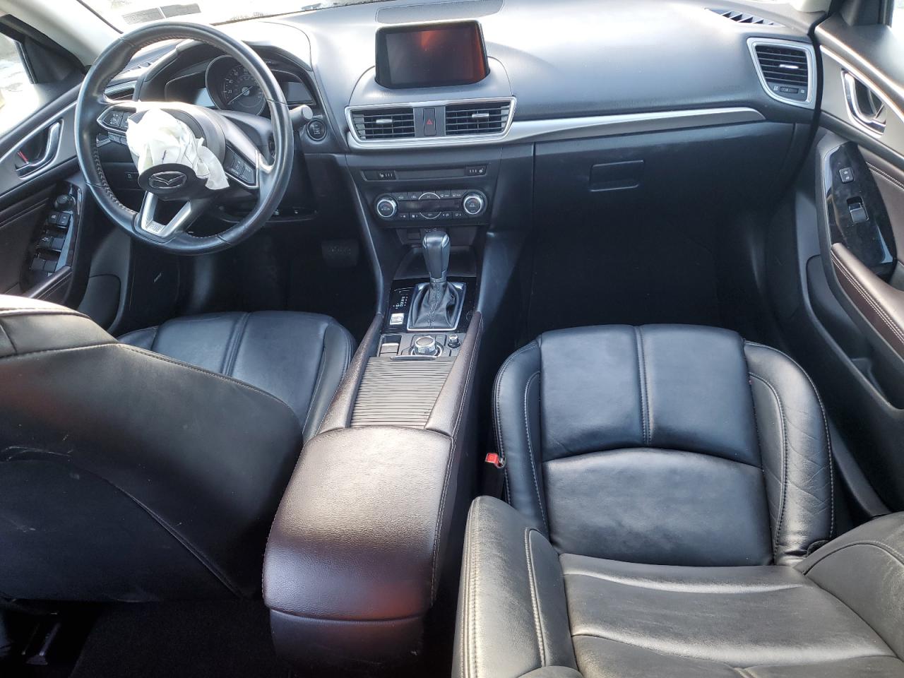 2018 Mazda 3 - Image 8
