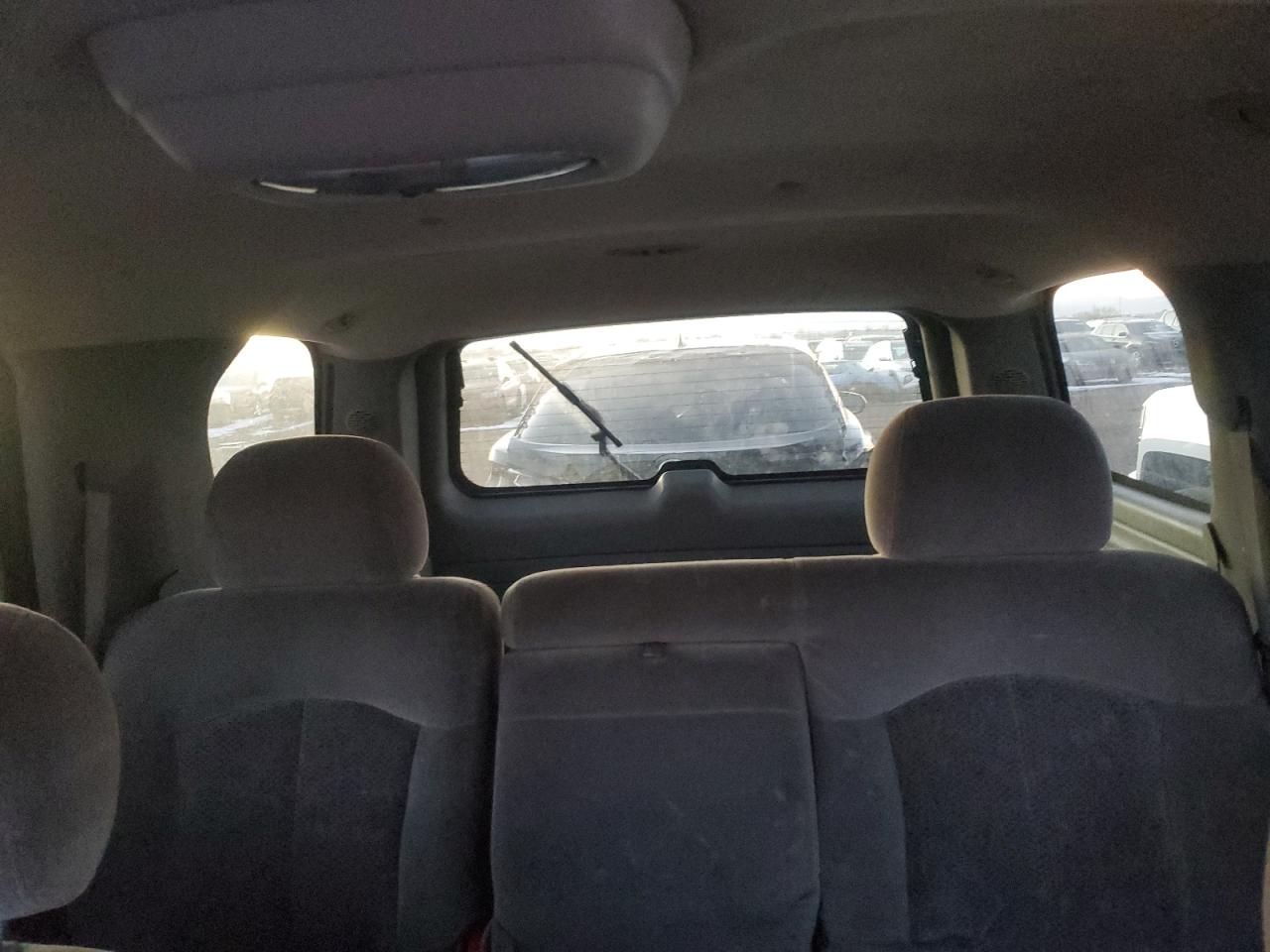 2002 Chevrolet Tahoe - Image 10