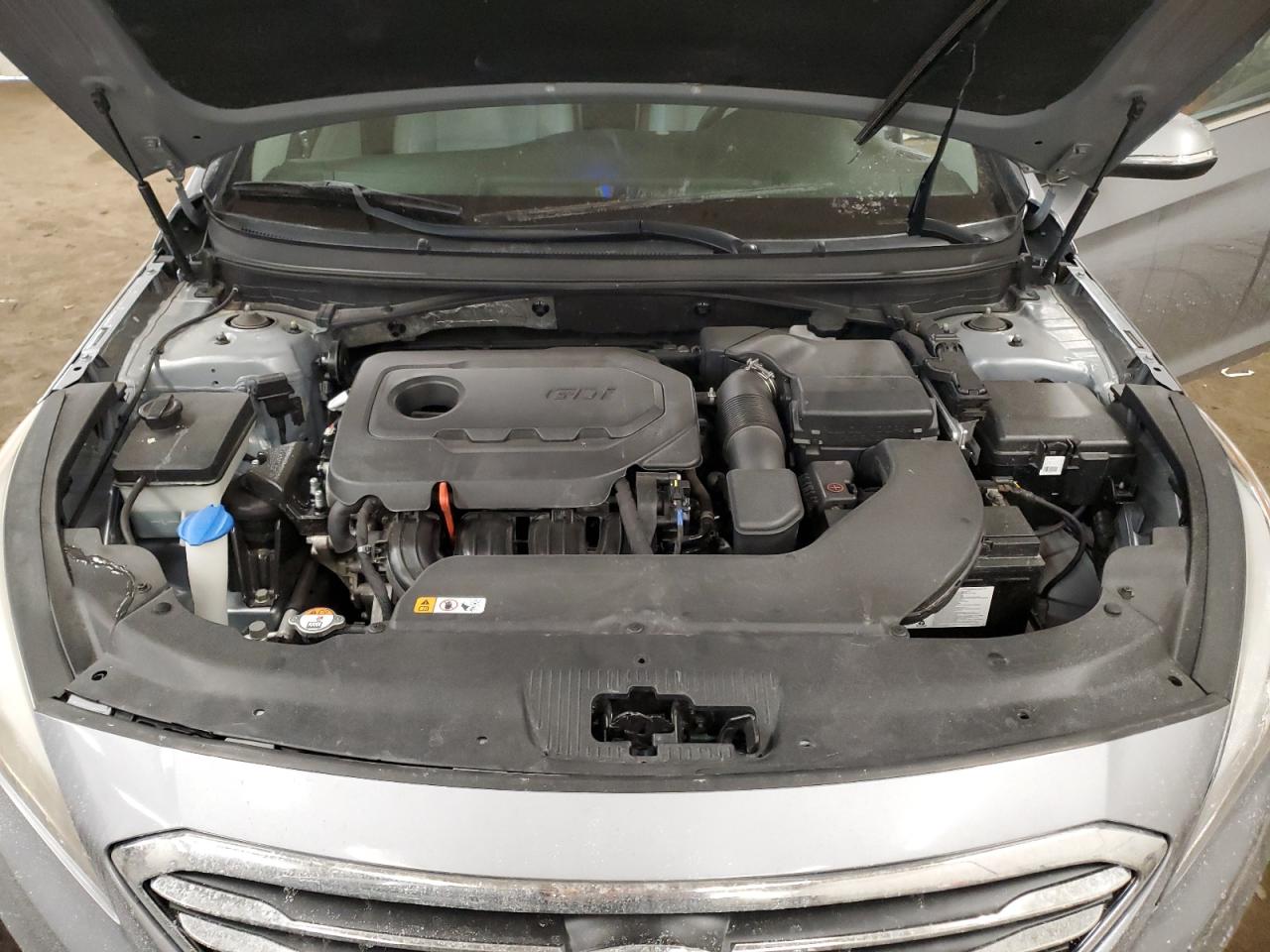 2016 Hyundai Sonata - Image 11