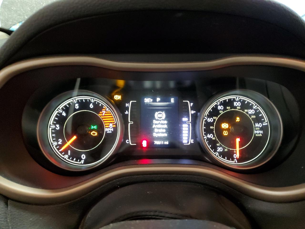 2018 Jeep Grand Cherokee - Image 9