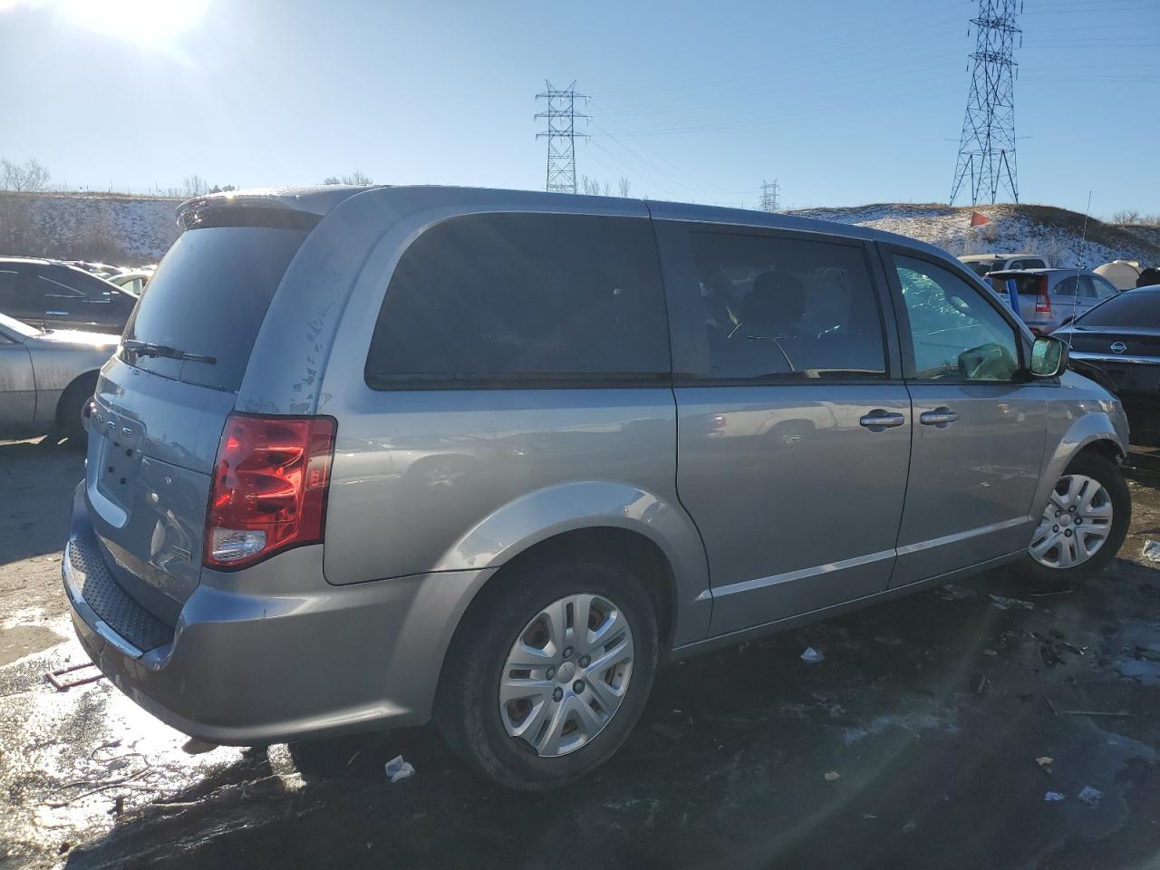 2018 Dodge Caravan - Image 3
