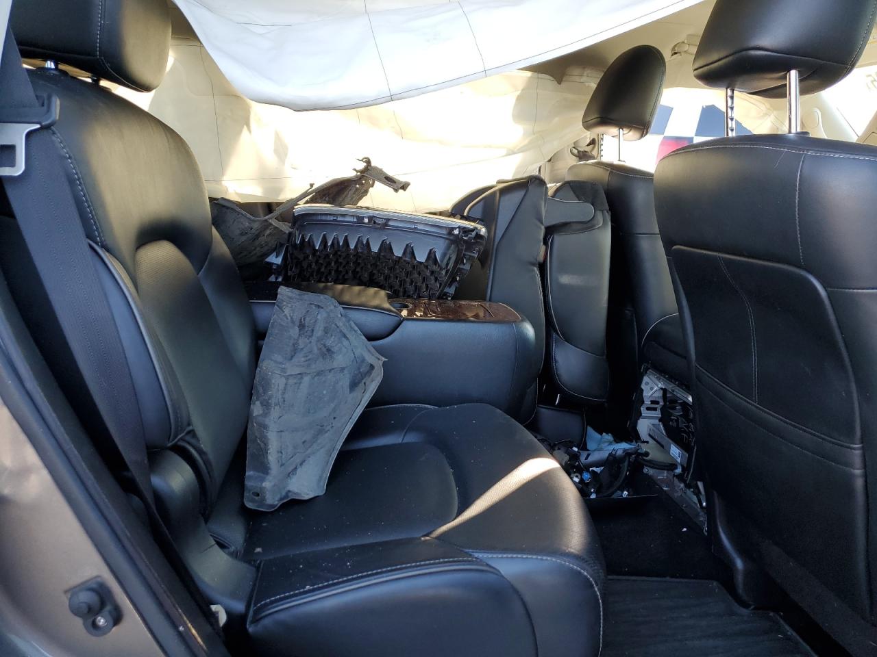 2019 Infiniti QX80 - Image 11