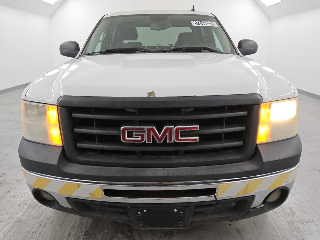 2013 GMC Sierra - Image 5