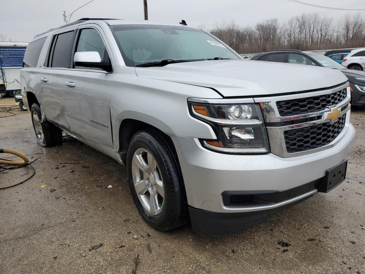 2015 Chevrolet Suburban - Image 4