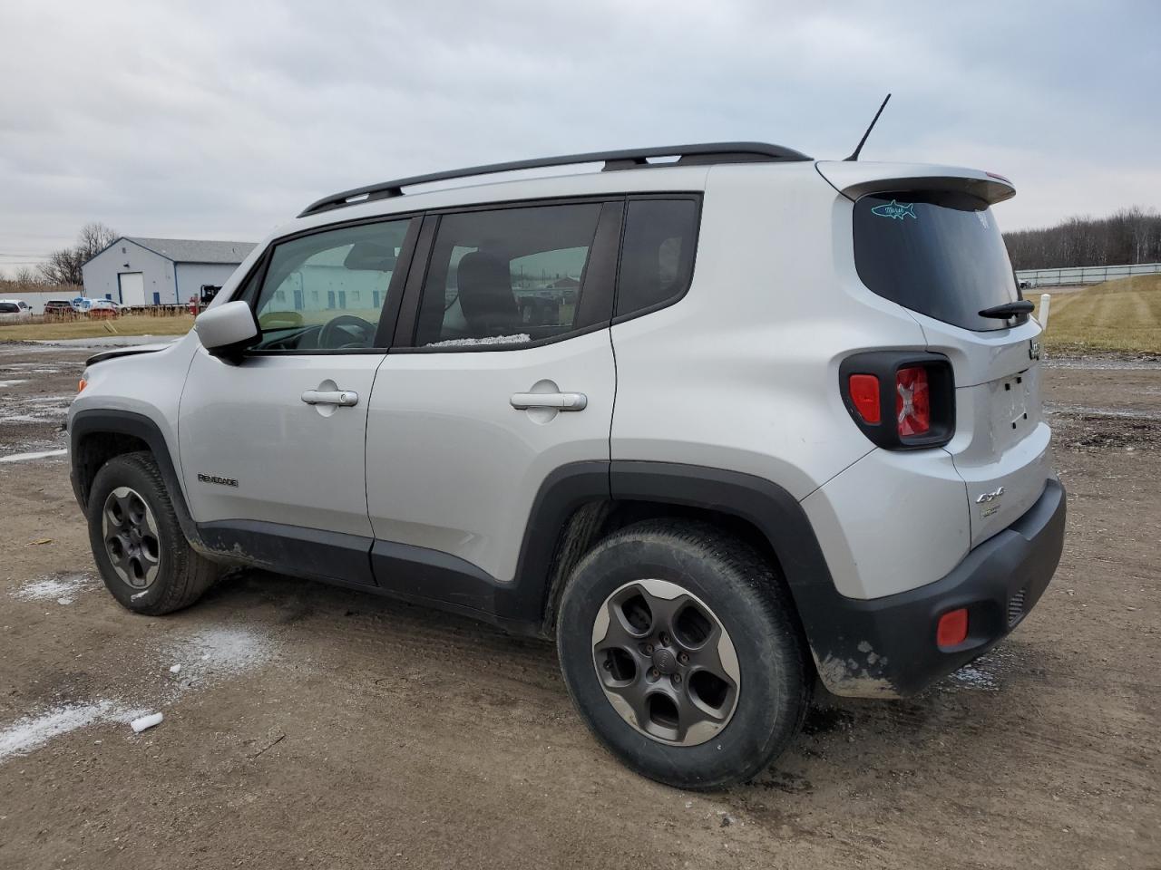 VIN ZACCJBBH0FPB71880 2015 JEEP RENEGADE no.2