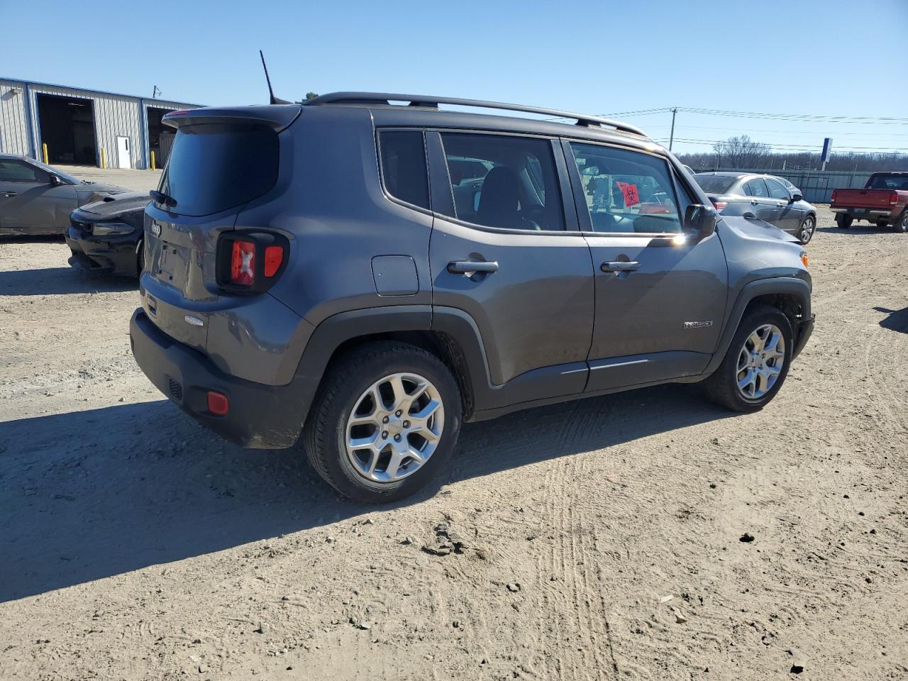 2018 Jeep Renegade - Image 3