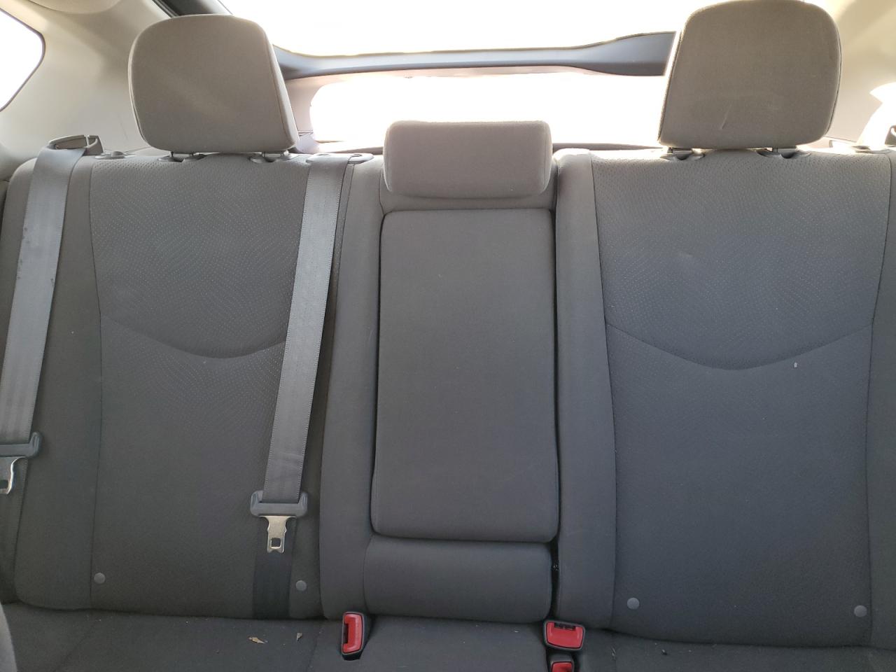 2015 Toyota Prius - Image 10