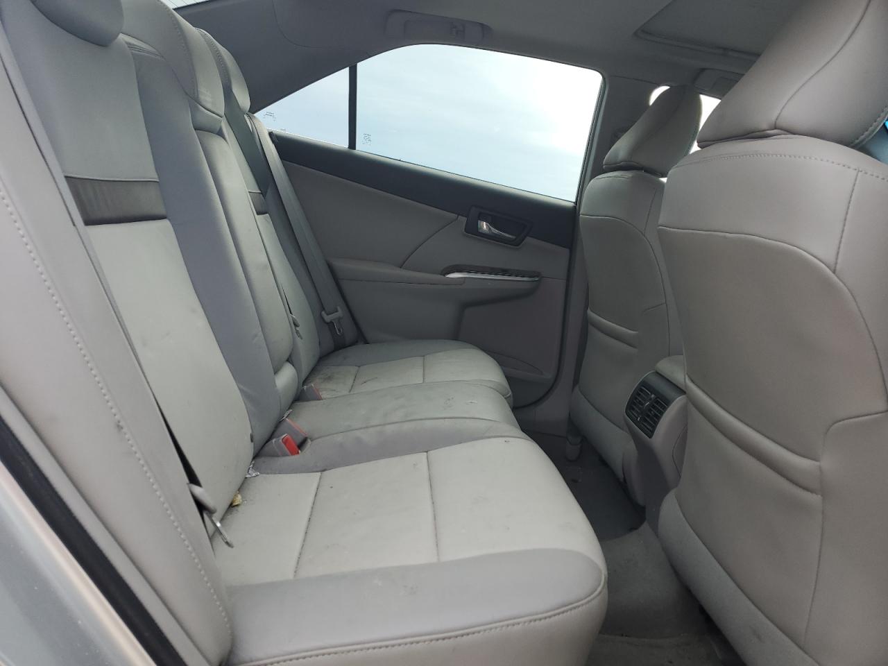 2012 Toyota Camry - Image 10