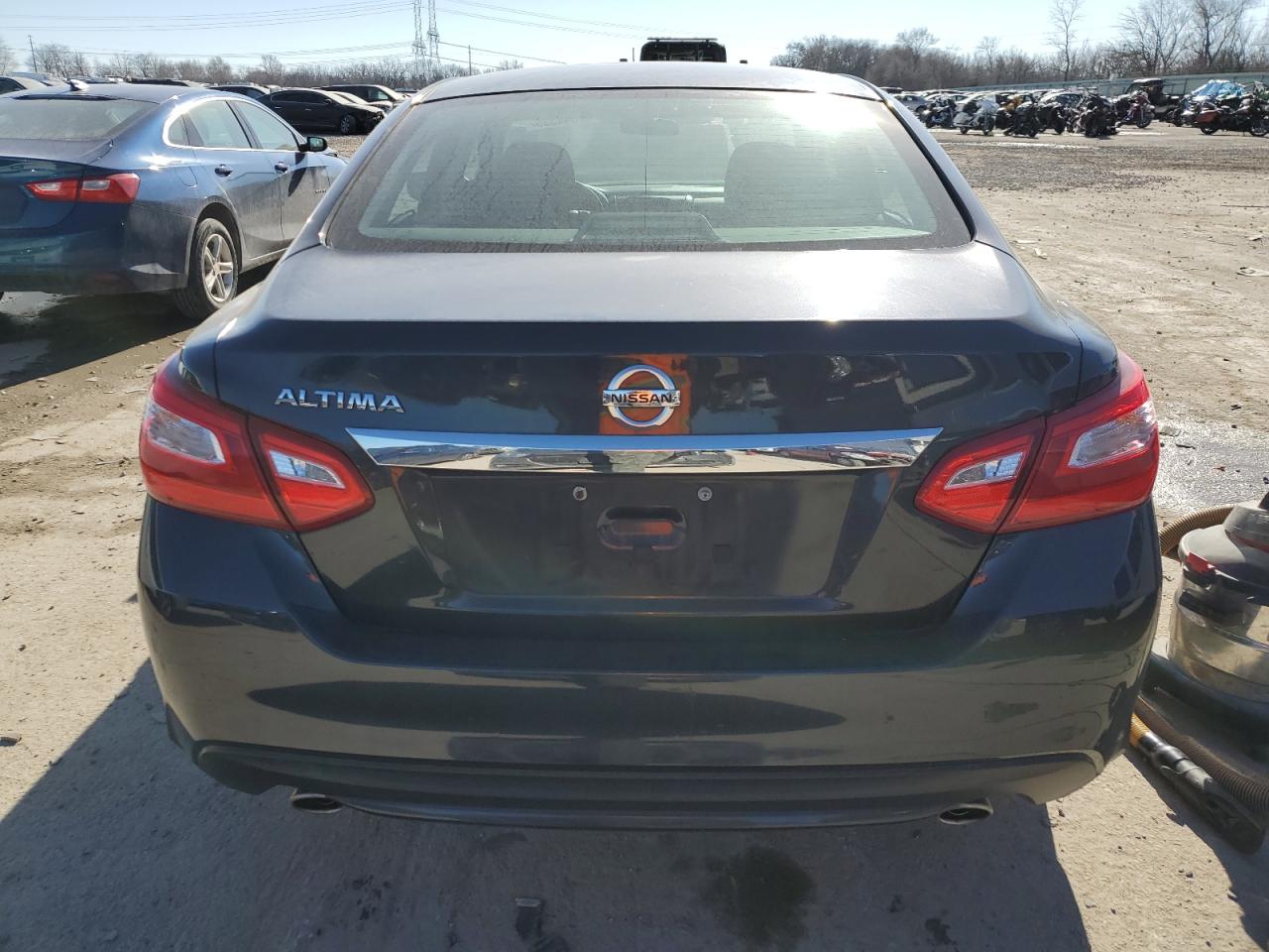 2016 Nissan Altima - Image 6
