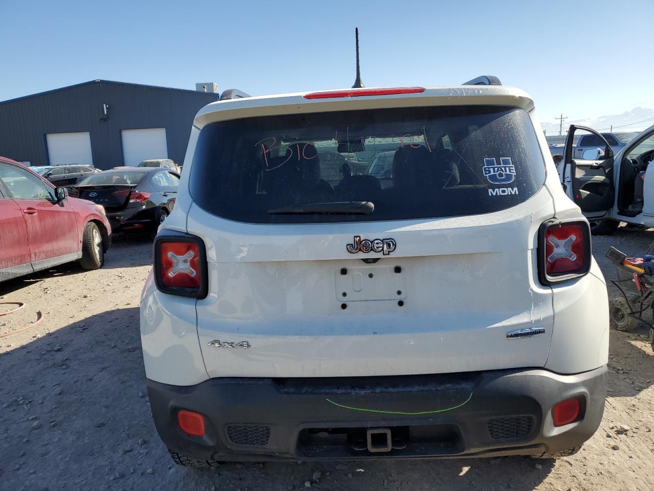 2017 Jeep Renegade - Image 6