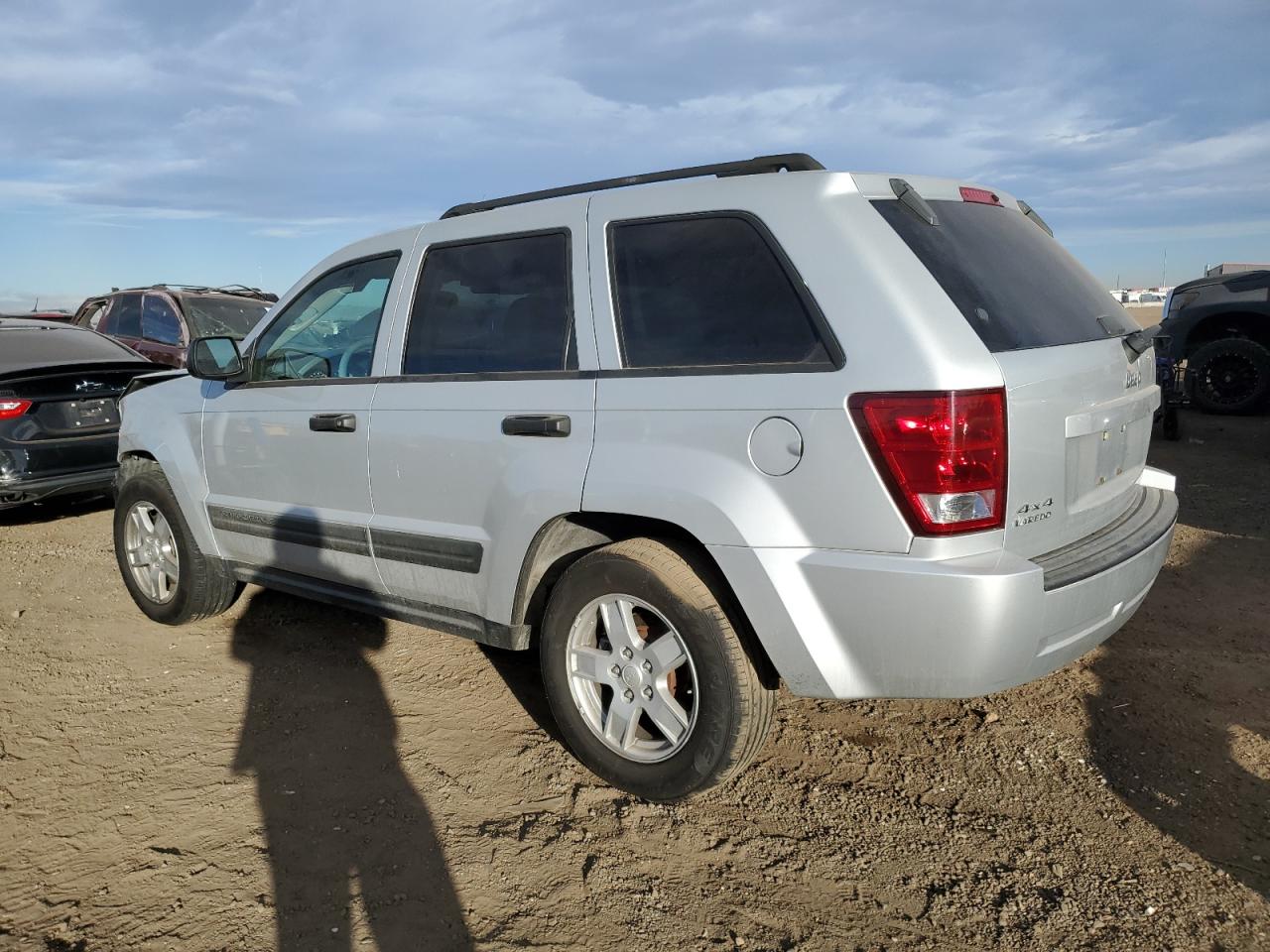 2006 Jeep Grand Cherokee - Image 2