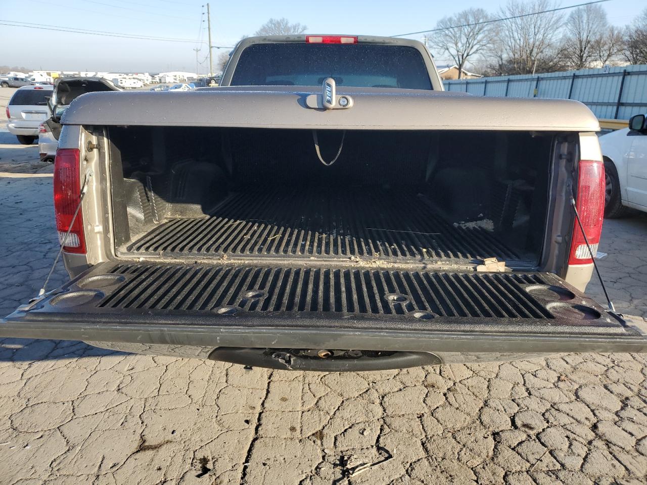 2001 Ford F-150 - Image 12